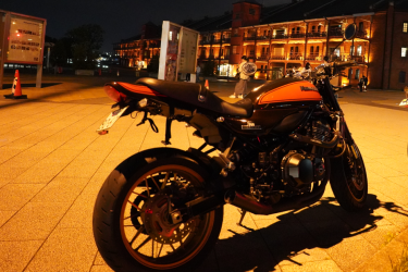 z900RSのおすすめカスタム選【Z900RSユーザー必見】ARCHI ビレット・ハニカム バックステップキットをレビュー！見た目・操作性・乗り味の変化とは？z900RSのおすすめカスタム選